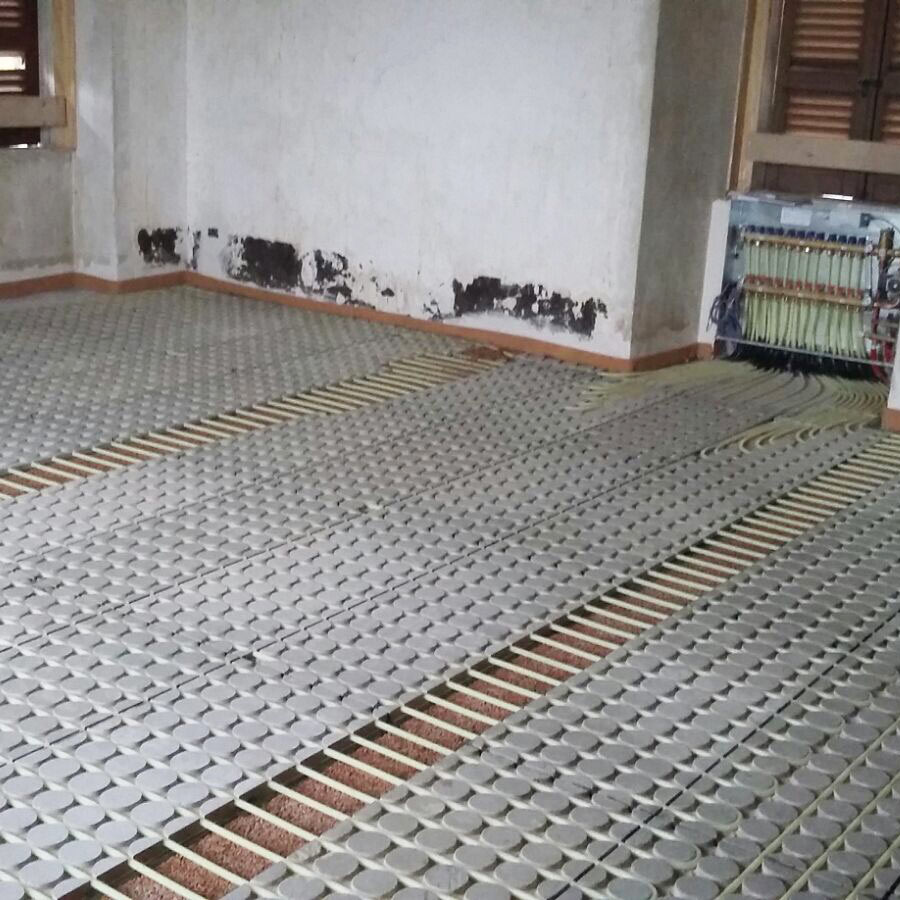 Sistema radiante su massetto a secco in sughero